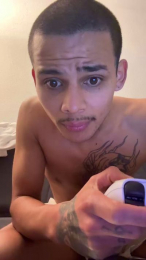 Boyhernan webcam model stream image