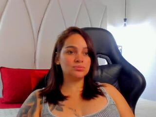 Valentine White webcam model stream image