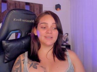 Valentine White webcam model stream image