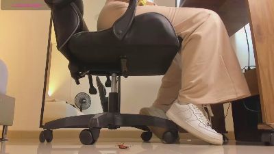 alma_fenix webcam model stream image