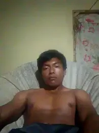 GuzzMiranda18 webcam model stream image