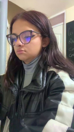 Cata_ webcam model stream image