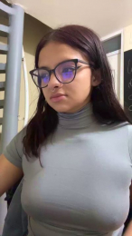 Cata_ webcam model stream image