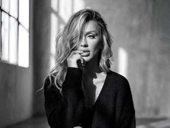 KaylinWhite webcam model stream image