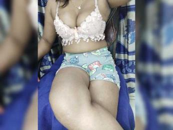 Tapur- webcam bongacams model stream image
