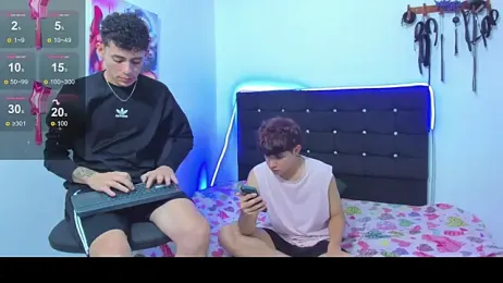 Alexander_and_Xiao webcam stripchat model stream image