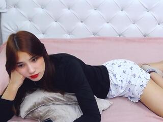 Ariel Loove webcam model stream image