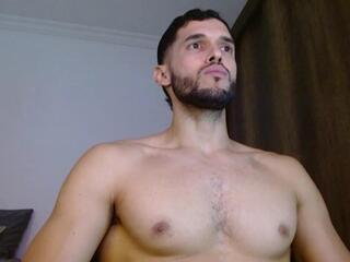 Tom Wills webcam model stream image