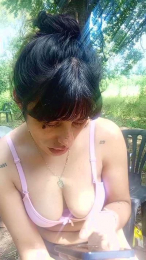 Lucxix webcam model stream image