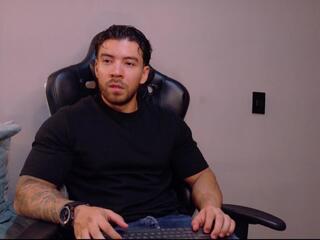 Owen Seth webcam model stream image