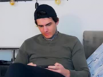 carter_reos webcam model stream image