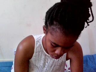 Bena Tanaka webcam model stream image