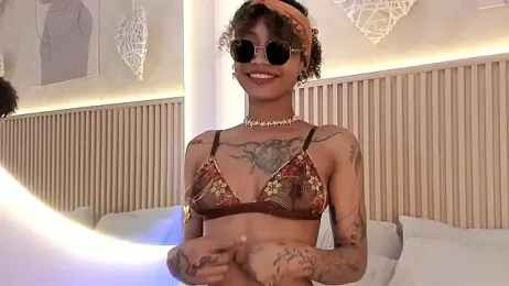 daiana_curly webcam model stream image