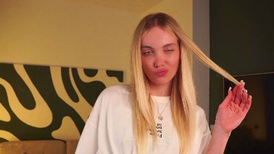 KarinaMckenty webcam model stream image