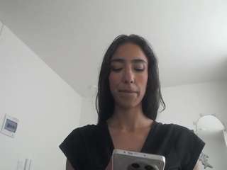 unknowngiirl webcam model stream image