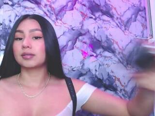 Dafne Thomson webcam model stream image