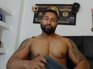 Tayler Summer webcam model stream image