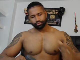 Tayler Summer webcam model stream image