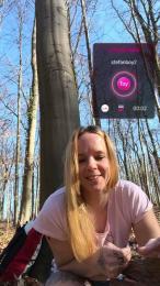 xHotmilf87x webcam model stream image