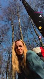 xHotmilf87x webcam model stream image