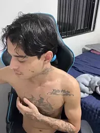 RuffItadori webcam model stream image