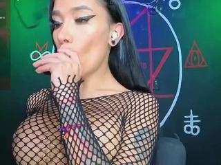 depresion-black webcam model stream image