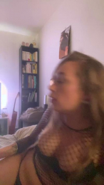 marinabella_hot webcam model stream image