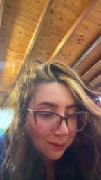 Naomibelle webcam model stream image