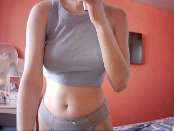 SnowWhiteNika webcam model stream image