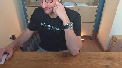 LaryFlint webcam model stream image