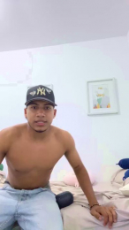 Elmoren08 webcam model stream image