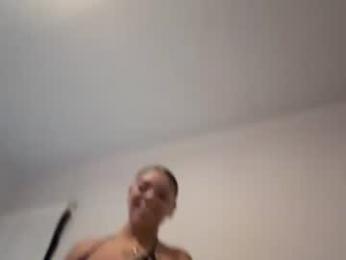 lesbianbaddies webcam chaturbate model stream image