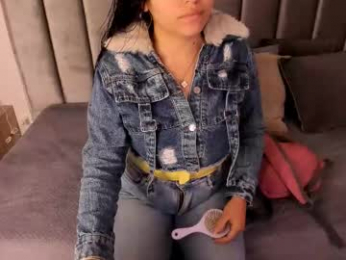 kyra_right webcam model stream image