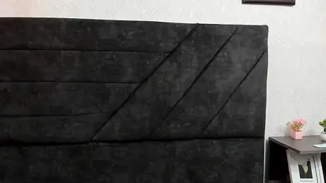 Violet_Bloomxx webcam model stream image