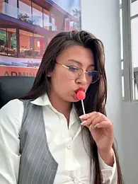 LIZ-06_ webcam stripchat model stream image