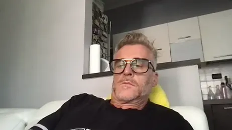 Axl_hot webcam model stream image