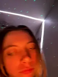 cuminhot69 webcam model stream image