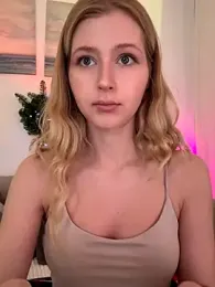 LunaRase webcam model stream image