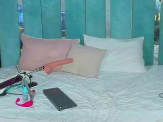 sophieedoll webcam model stream image