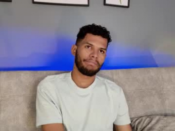 mialuxx webcam model stream image