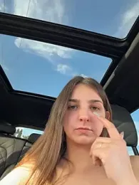 DoriDeluxe66 webcam model stream image