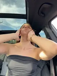 DoriDeluxe66 webcam model stream image