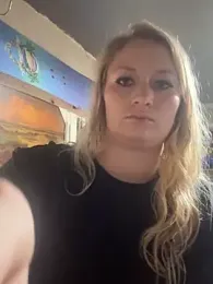 Milf-N-Kookies webcam model stream image