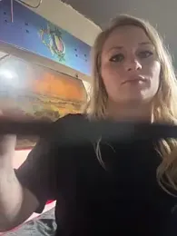 Milf-N-Kookies webcam model stream image