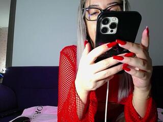 Azalea Julianna webcam model stream image