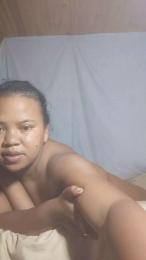 Xhaela webcam model stream image