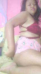 Xhaela webcam model stream image