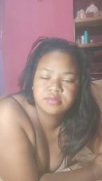 Xhaela webcam model stream image