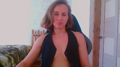 CristaQ webcam cam4 model stream image