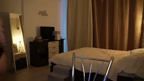 LindaWarners webcam model stream image